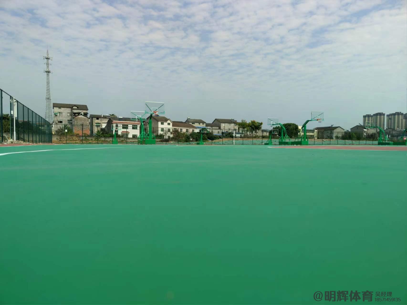 漳州硬地丙烯酸球场的优缺点